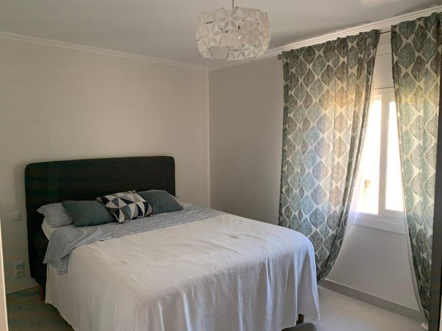 Apartamento Cunit, Front Line With Sea View Exterior foto