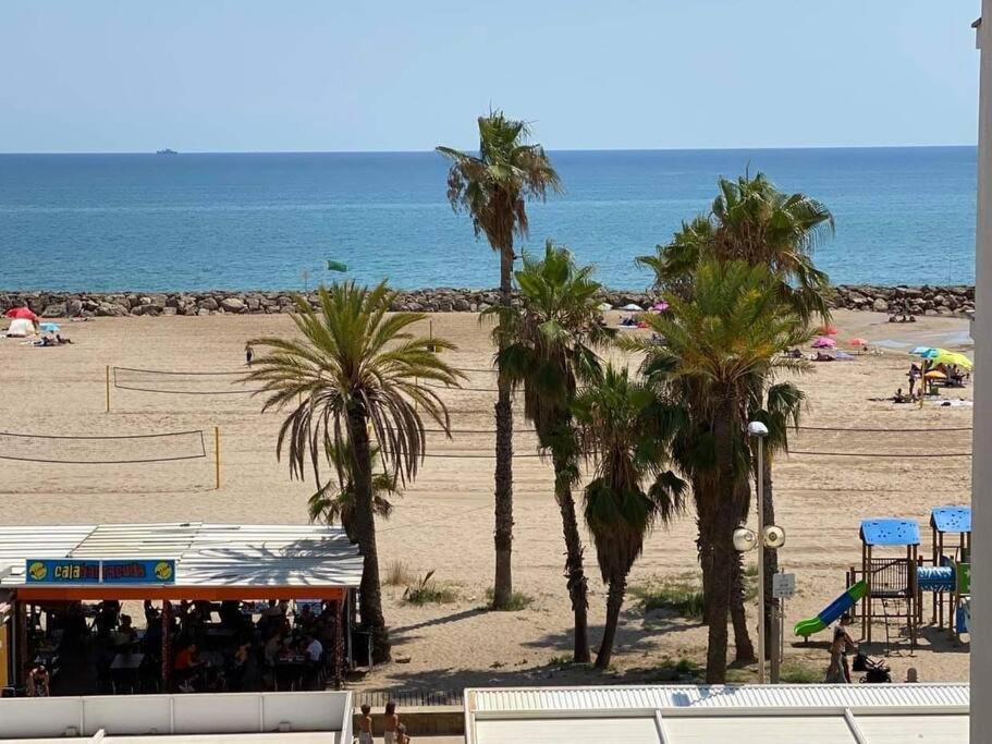 Apartamento Cunit, Front Line With Sea View Exterior foto
