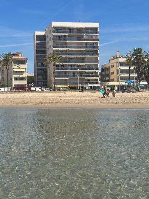 Apartamento Cunit, Front Line With Sea View Exterior foto