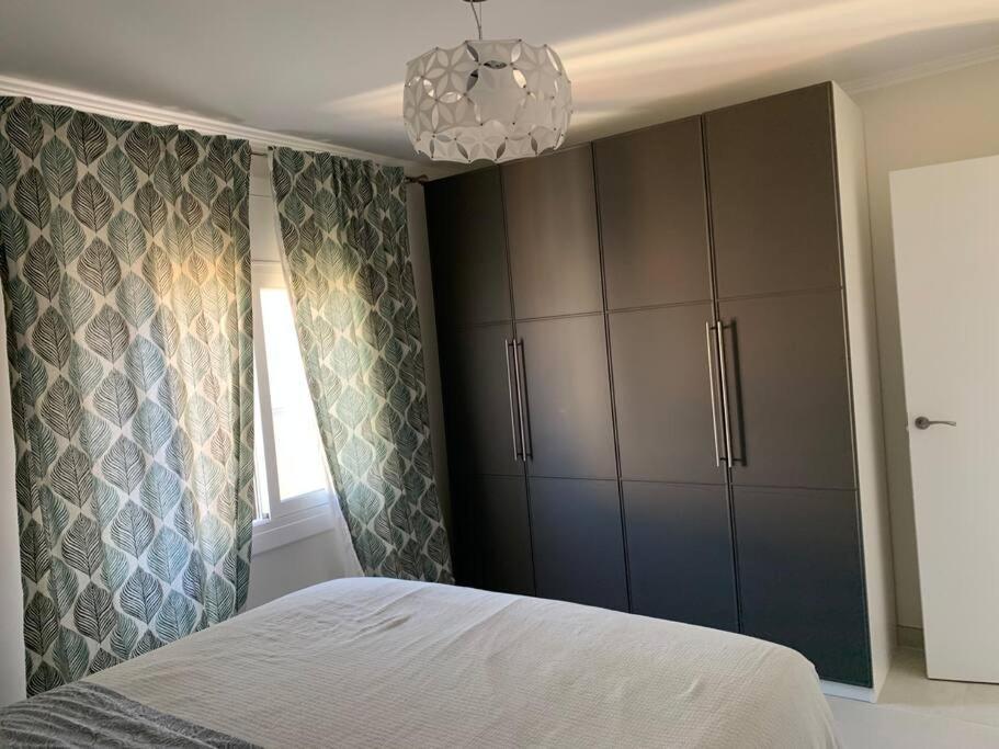 Apartamento Cunit, Front Line With Sea View Exterior foto