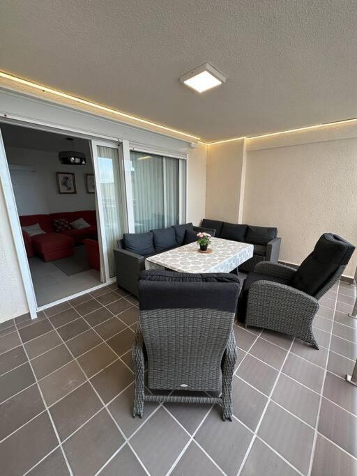 Apartamento Cunit, Front Line With Sea View Exterior foto